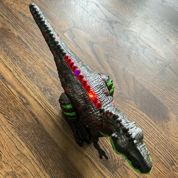 REMOTE CONTROL DINOSAUR TOY || Kids 3-7 || Electric RC Walking T-Rex - Picture 9 of 15